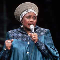 Afrikalı şarkıcı Miriam Makeba öldü