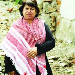 Bu Abla, özgürlük için dünyayı dolaşıyor