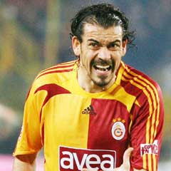 Servet ameliyata alındı