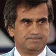 Güneş, açtı ağzını yumdu gözünü!