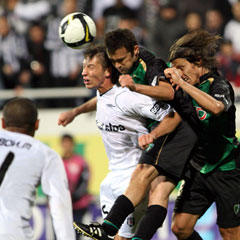 Kartal bir açıldı, pir açıldı