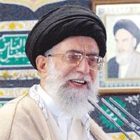 Ayetullah Hamaney'den Ahmedinejad'a destek