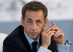 Sarkozy bakın kime danışman oluyor?  