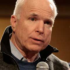 McCain Arizona'da oy kullandı