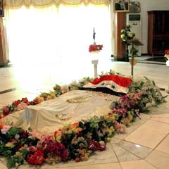 İşte Saddam Hüseyin'in türbesinden ilk görüntüler (FOTO)