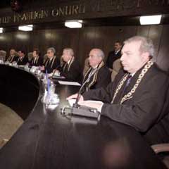 "AYM'yi yetkisi alanına çekme" formülü