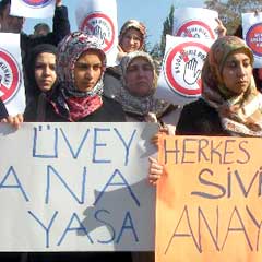 Gerekçeli karar protesto edildi