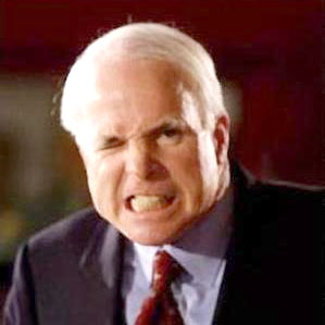 McCain, Rus elçiden kampanyasına destek vermesini istedi