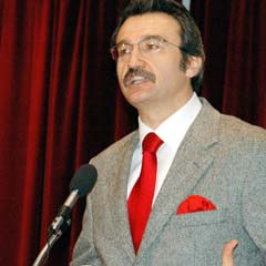 'Siyasette belini, gözünü ve dilini bağlı tutacaksın'
