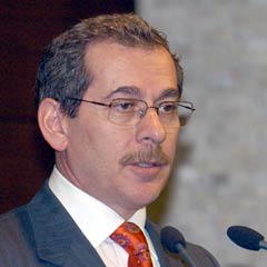 İşte Şener'i AK Parti'den koparan gazeteci!