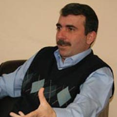 Vakit yazarı nasıl akredite oldu?
