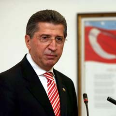 Toptan, parti kurmaylarıyla görüştü