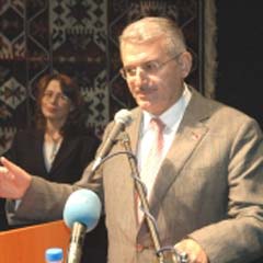 Bakan Yıldırım: Adana-Mersin arası 35-40 dakikaya inecek