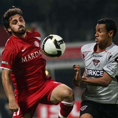 Antep gol olup, Antalya'ya yağdı!