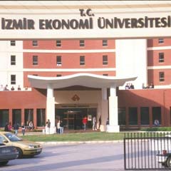 İzmir Ekonomi Üniversitesi'nde ek kontenjan fırsatı