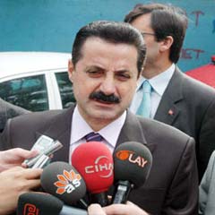 Bakan Çelik: Çifte bayram yaşıyoruz