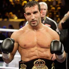 Fırat dünya şampiyonu ünvanını yitirdi