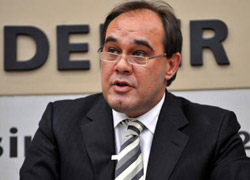 Kırmızı çizgimiz, 'şiddet ve kötü tezahürat'