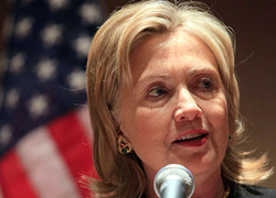 Clinton Dünyanın En Yeni Ülkesinde