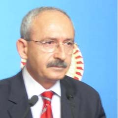 'Kılıçdaroğlu PKK'lıları işe almış'