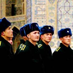 Özbekistan'da savunma bakanı görevinden alındı