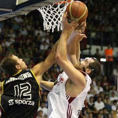 12 Dev Adam 'dur durak bilmiyor'