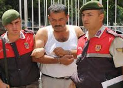 Jandarma katili ayak izinden yakaladı