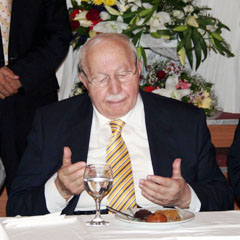Erbakan, SP'nin iftar yemeğine katıldı