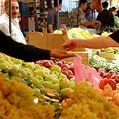 Ailenin yoksulluk sınırı 2 bin 664 YTL