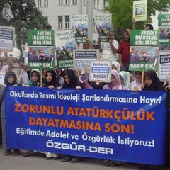 Özgürlüklerimizi mücadeleyle kazanacağız!