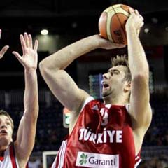 12 Dev Adam Ukrayna deplasmanında