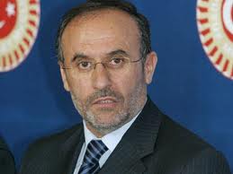 AK Partili Salih Kapusuz CHP'yi 'Ti'ye aldı