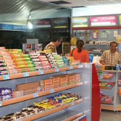 Ramazan paketlerini de büyük marketler kaptı