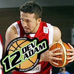 12 Dev Adam ile 878. maç