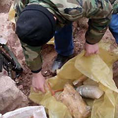 Mardin'de 15 adet A-4 plastik patlayıcı ele geçirildi