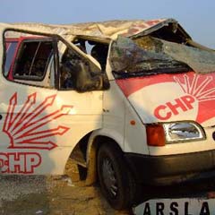 CHP Minibüsü takla attı