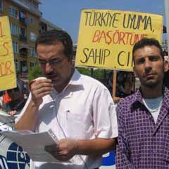'Zorla örtünme özgürlüğe aykırıdır!'