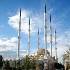 Ramazan öncesi camiye saldırı