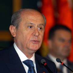 Bahçeli'den siyasilere uzlaşma çağrısı
