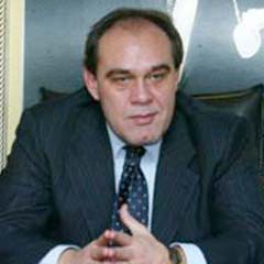 Demirören'e sigara cezası