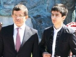 Davutoğlu'nun oğlundan babasına sitem!