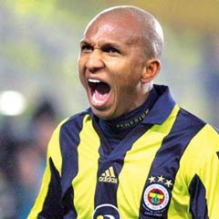 Fenerbahçe Aurelio'nun yakasını bıraktı
