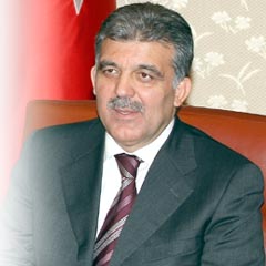 Gül'den bir yılda 114 yasaya onay