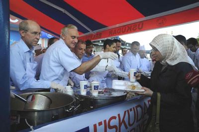ABD elçisinin şirinlik gösterisi