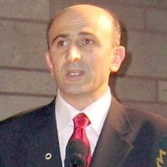 YARSAV Başkanının 'komünist' amcaoğlu karakol bastı