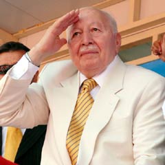 Gül, Erbakan Hoca'nın ev hapsi cezasını affetti