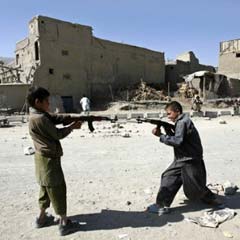 Afganistan'da 36'dan fazla 'direnişçi' öldürüldü