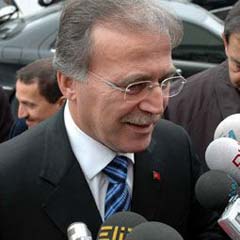 Bakan Şahin Pekin'den ayrıldı