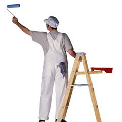 Fedakar öğretmenler okullarını boyuyor