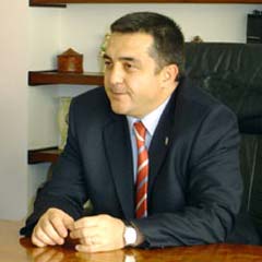 Sarık ve cüppeyle namaz kılmayı yasakladı